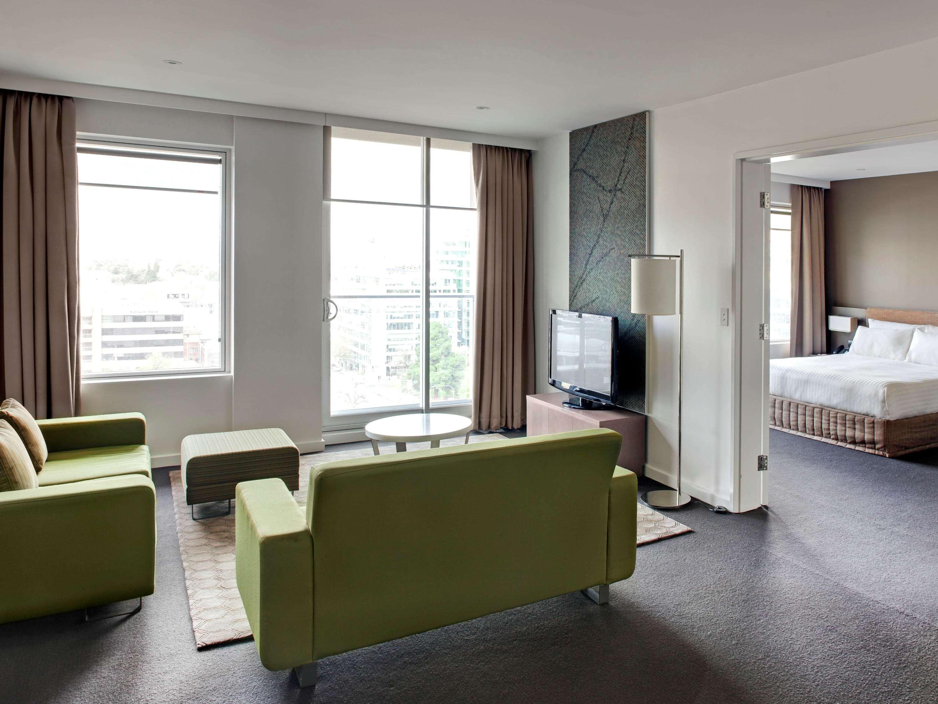 Pullman Adelaide Hotel Ngoại thất bức ảnh Suite at the hotel